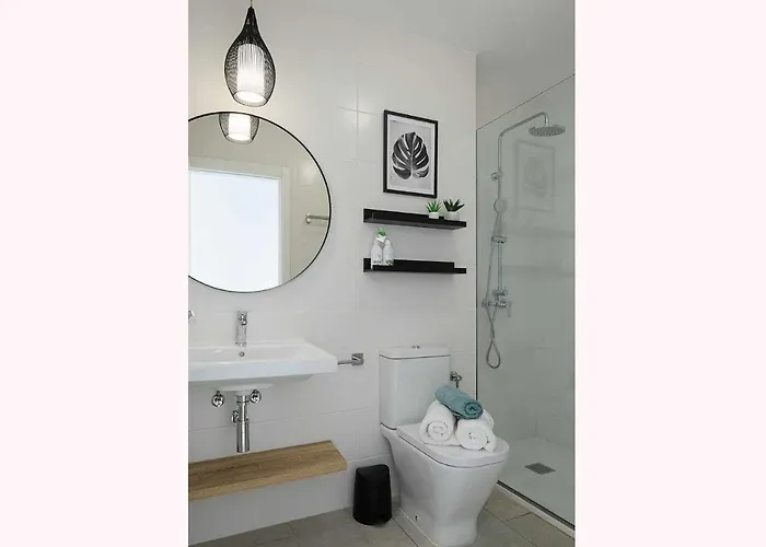 Monstera House - Near The Beach, Air-con, Fast Wifi And Sat Tv By Lanzarote Playa Blanca (Lanzarote)