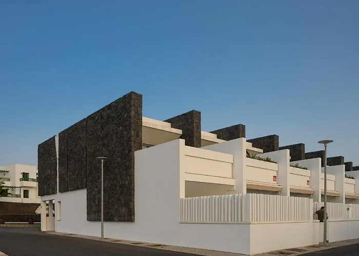 Monstera House - Near The Beach, Air-con, Fast Wifi And Sat Tv By Lanzarote Appartement *