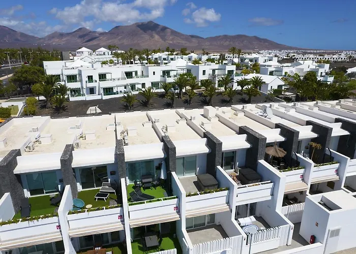 Monstera House - Near The Beach, Air-con, Fast Wifi And Sat Tv By Lanzarote