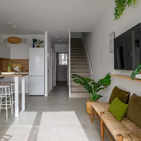 Monstera House - Near The Beach, Air-con, Fast Wifi And Sat Tv By Lanzarote 公寓